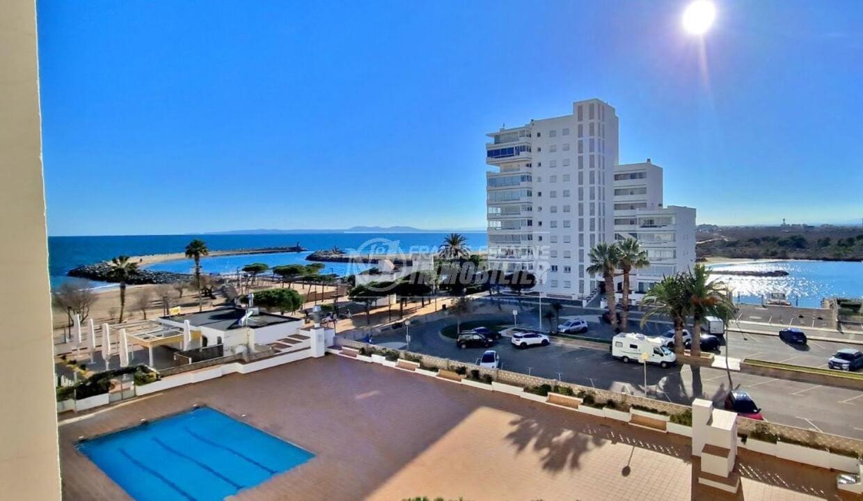 Spacieux Appartement Rose Front Mer Et Piscine Росес Екстер'єр фото